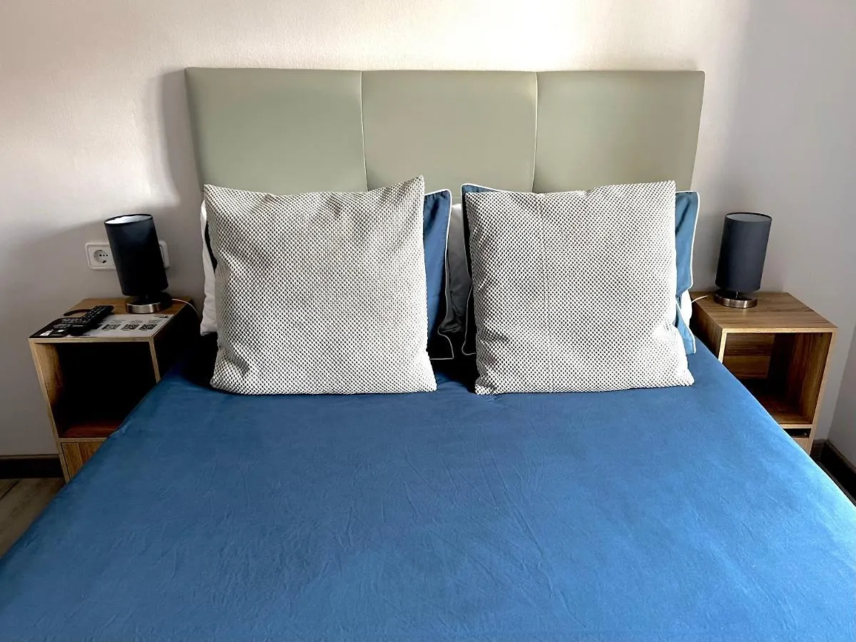 Hostal La Canonja Tremp Guest house
