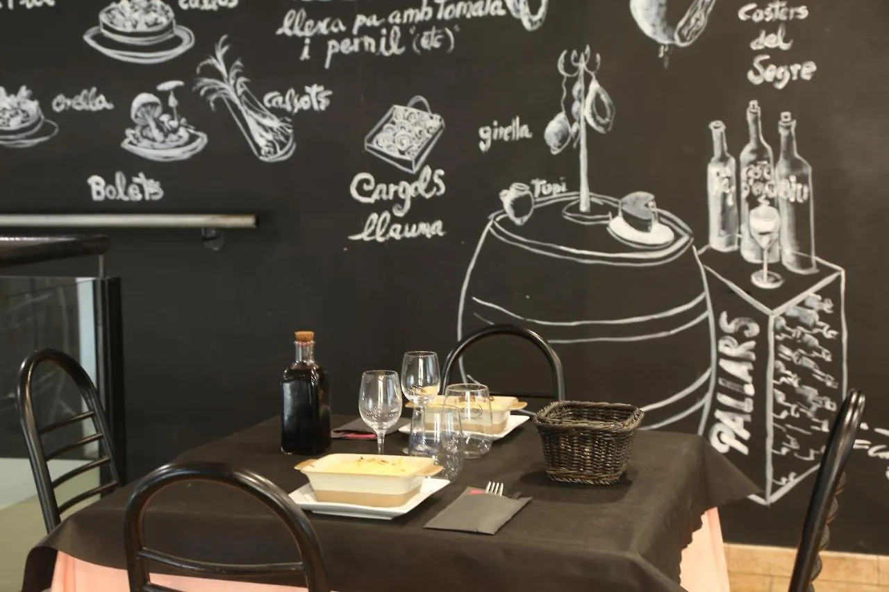 Hostal La Canonja Tremp Spain
