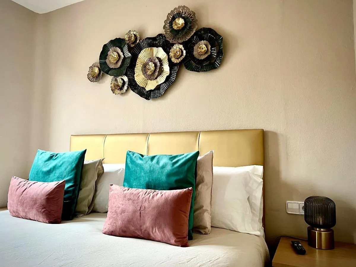 Hostal La Canonja Tremp 0*,  Spain
