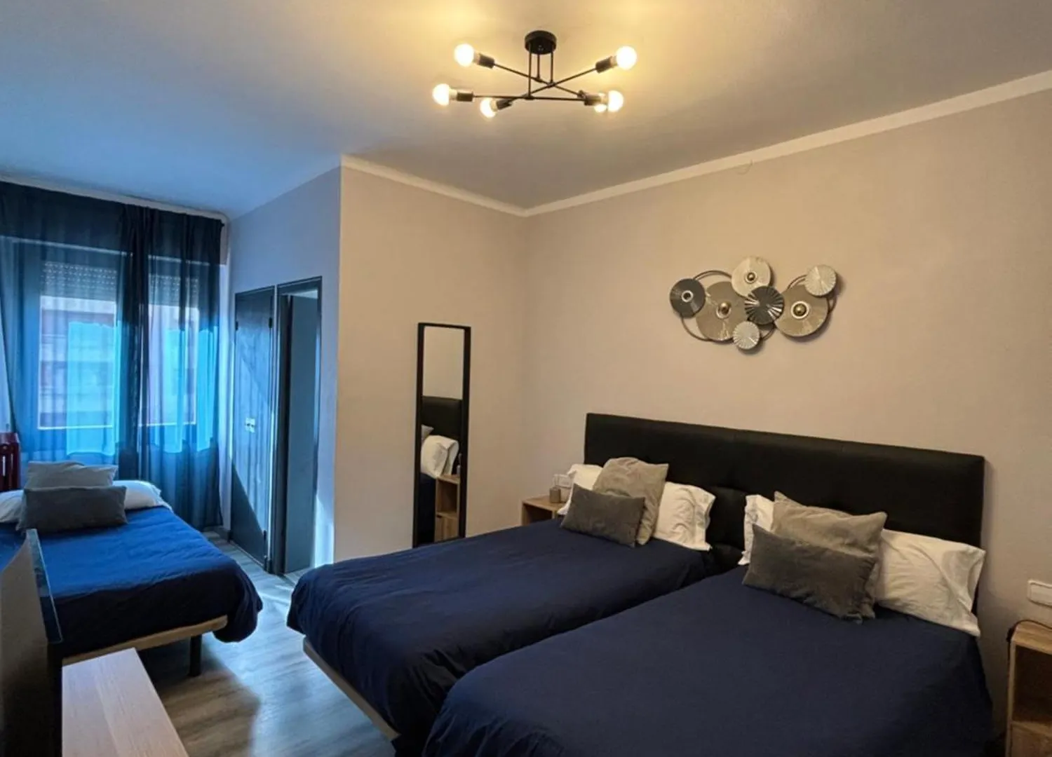 Hostal La Canonja Tremp Spain
